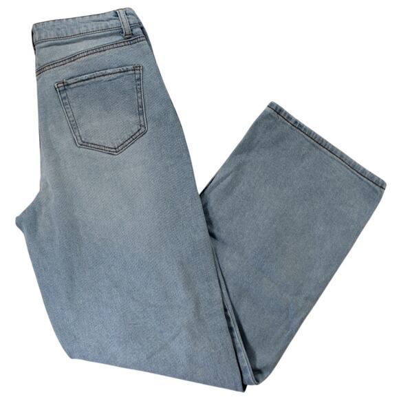SO Super High Rise Wide Leg Distressed Light Wash Jeans Size 9 - Picture 1 of 11